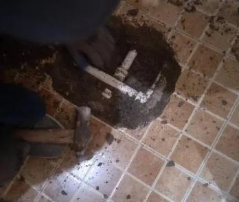 望江卫生间漏水维修公司为您分享下卫生间渗水如何处理及注意事项